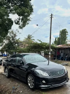 Toyota Crown 2009 Matt Black