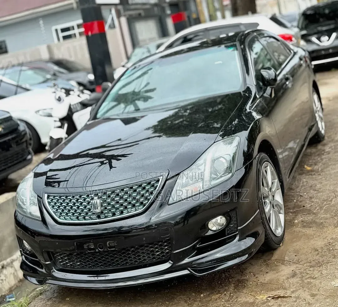 Toyota Crown 2009 Matt Black