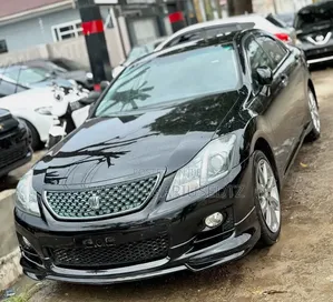 Toyota Crown 2009 Matt Black