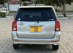 Toyota Raum 1.5 FWD 2004 Silver
