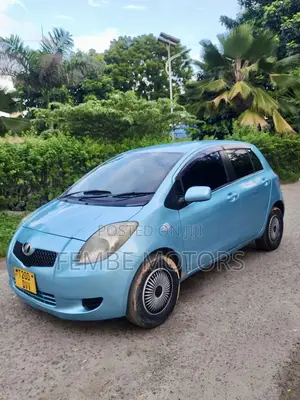 Toyota Vitz 2005 Blue