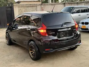 Nissan Note 2017 Black