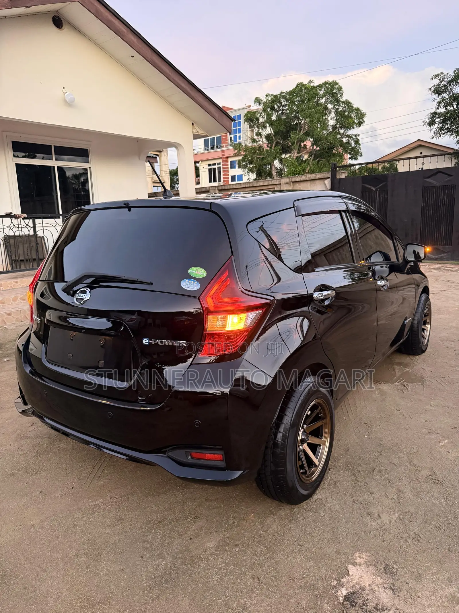 Nissan Note 2017 Black