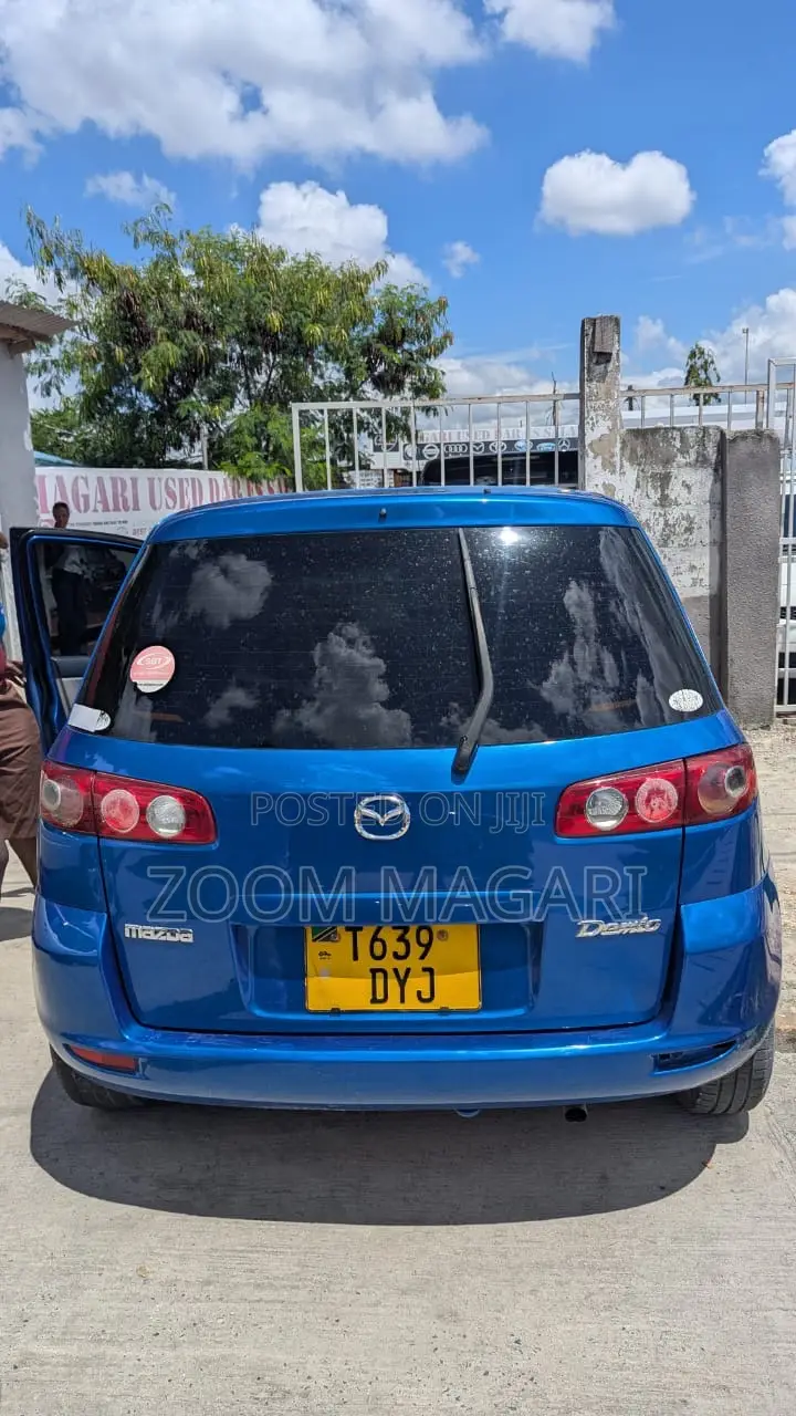 Mazda Demio 2009 Blue