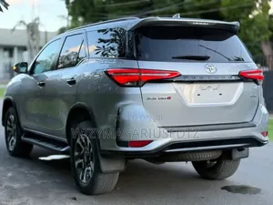 Toyota Fortuner 2023 Gray