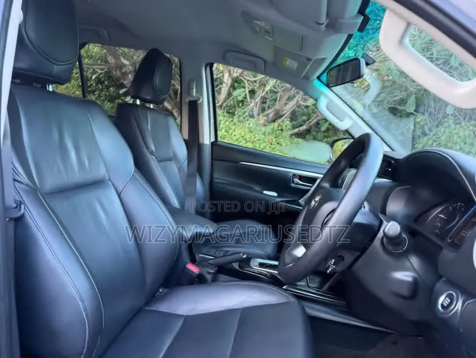 Toyota Fortuner 2023 Gray
