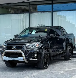 Toyota Hilux Revo Double Cab Deisel 2.4 AWD 2019 Black