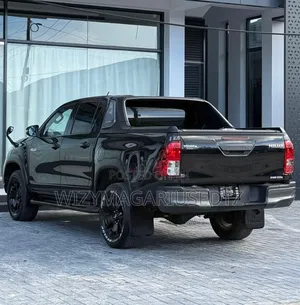 Toyota Hilux Revo Double Cab Deisel 2.4 AWD 2019 Black