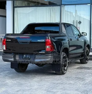 Toyota Hilux Revo Double Cab Deisel 2.4 AWD 2019 Black