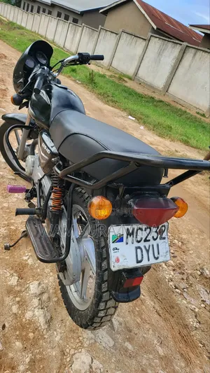 Bajaj Boxer 125 2025 Black