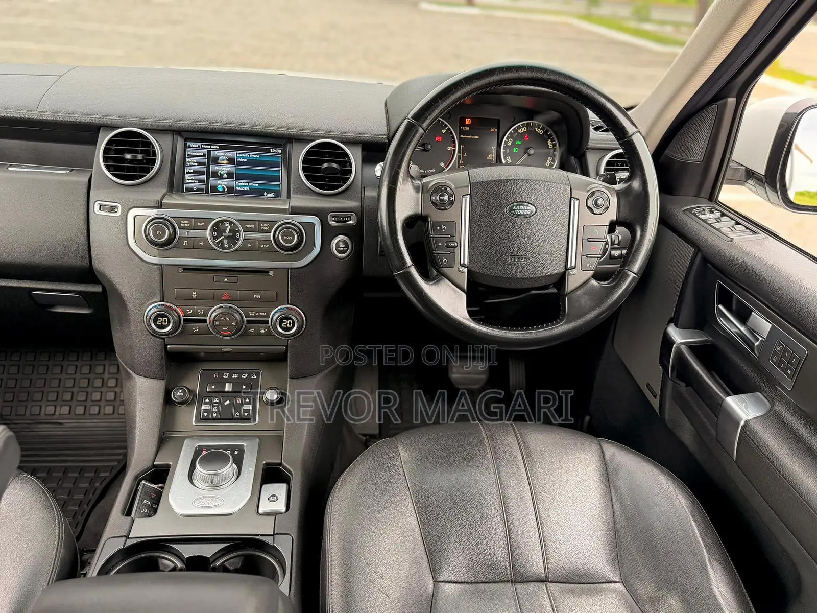 Land Rover Discovery 2014 White