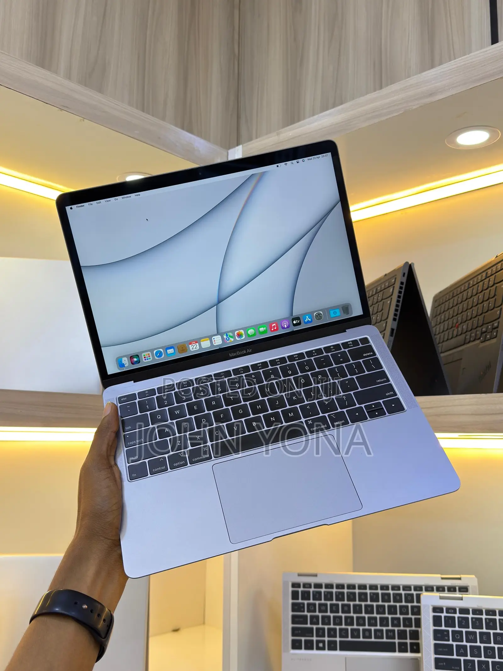 Laptop Apple MacBook Air 2020 8GB Apple M1 SSD 256GB