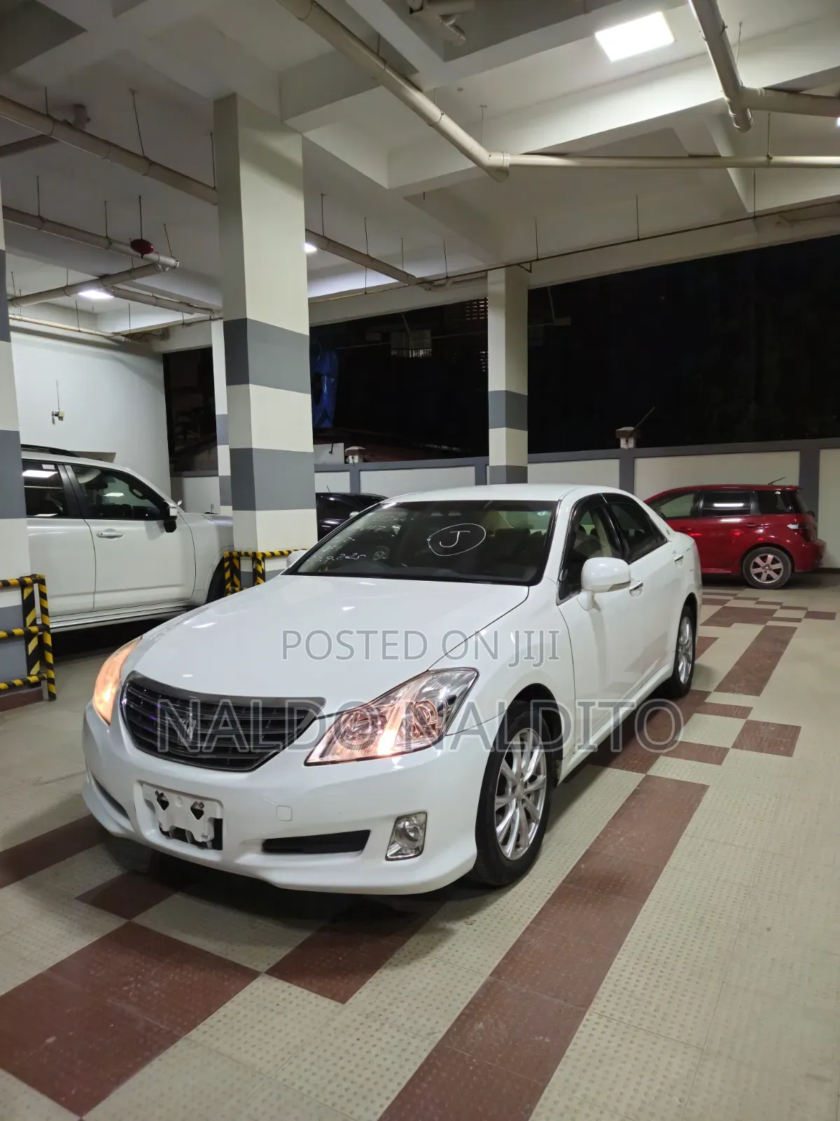 Toyota Crown 2009 White