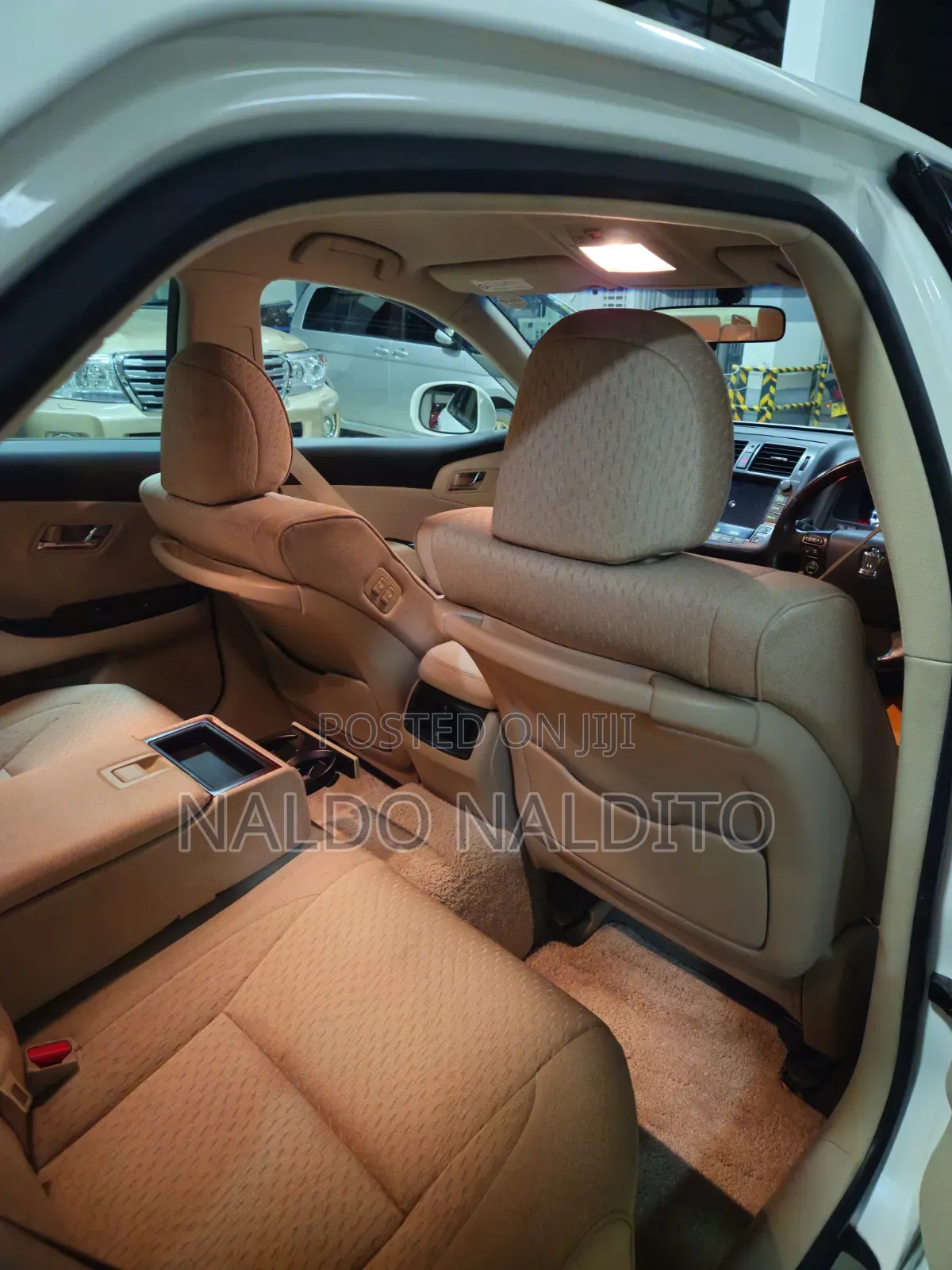 Toyota Crown 2009 White