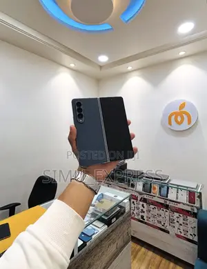 New Samsung Galaxy Z Fold4 256 GB