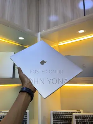 Laptop Apple MacBook Pro 2017 16GB Intel Core i7 SSD 512GB