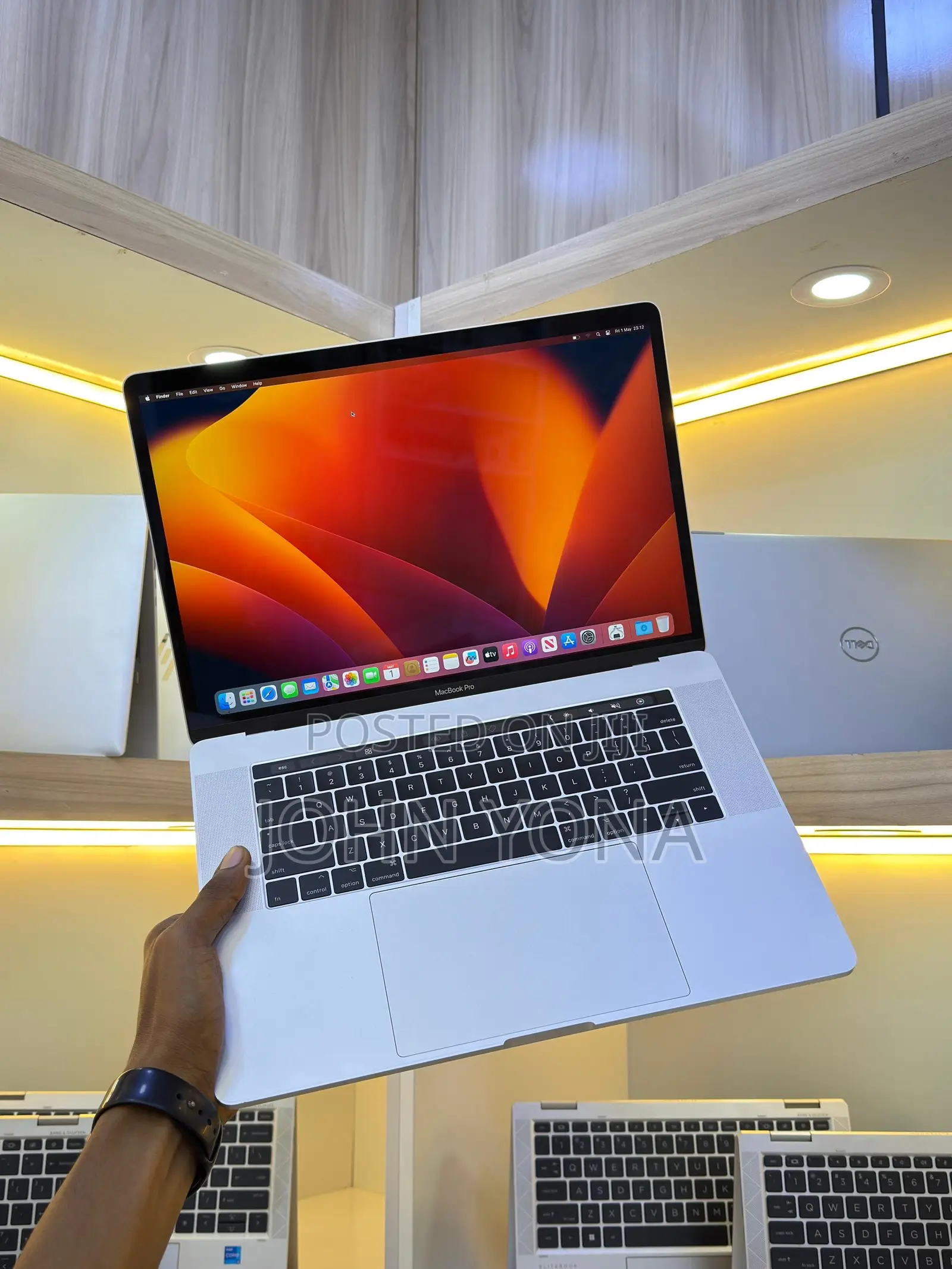 Laptop Apple MacBook Pro 2017 16GB Intel Core i7 SSD 512GB