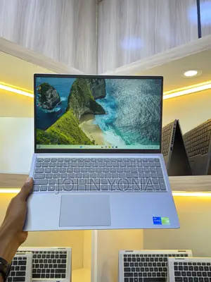 New Laptop Dell Inspiron 15 16GB Intel Core i7 SSD 512GB