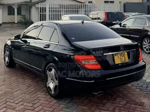 Mercedes-Benz C200 2012 Black