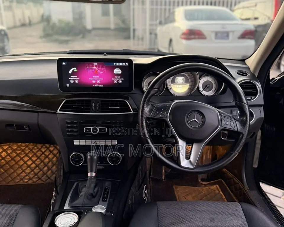 Mercedes-Benz C200 2012 Black
