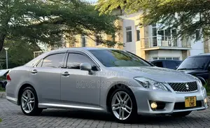 Toyota Crown 2010 Silver