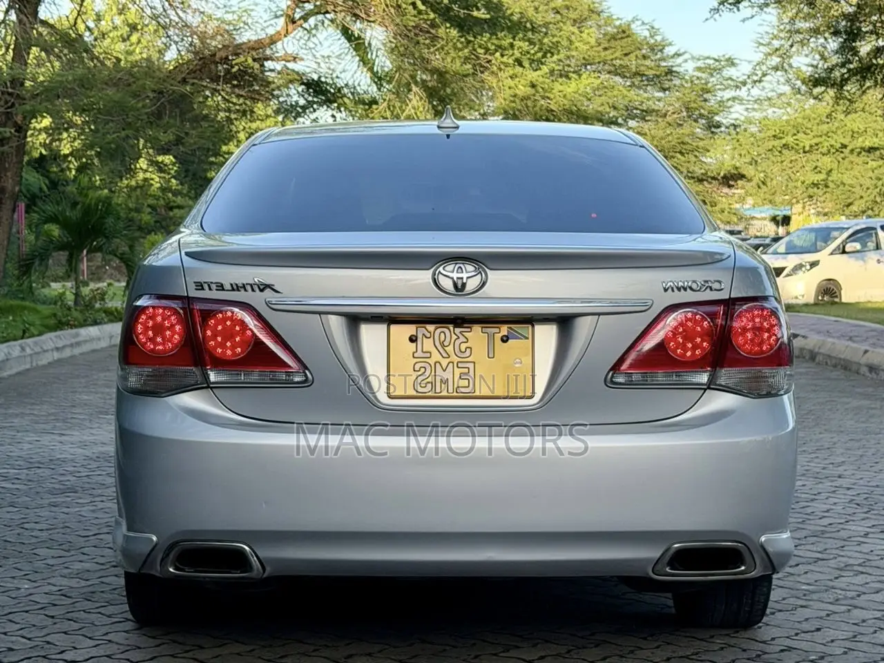 Toyota Crown 2010 Silver