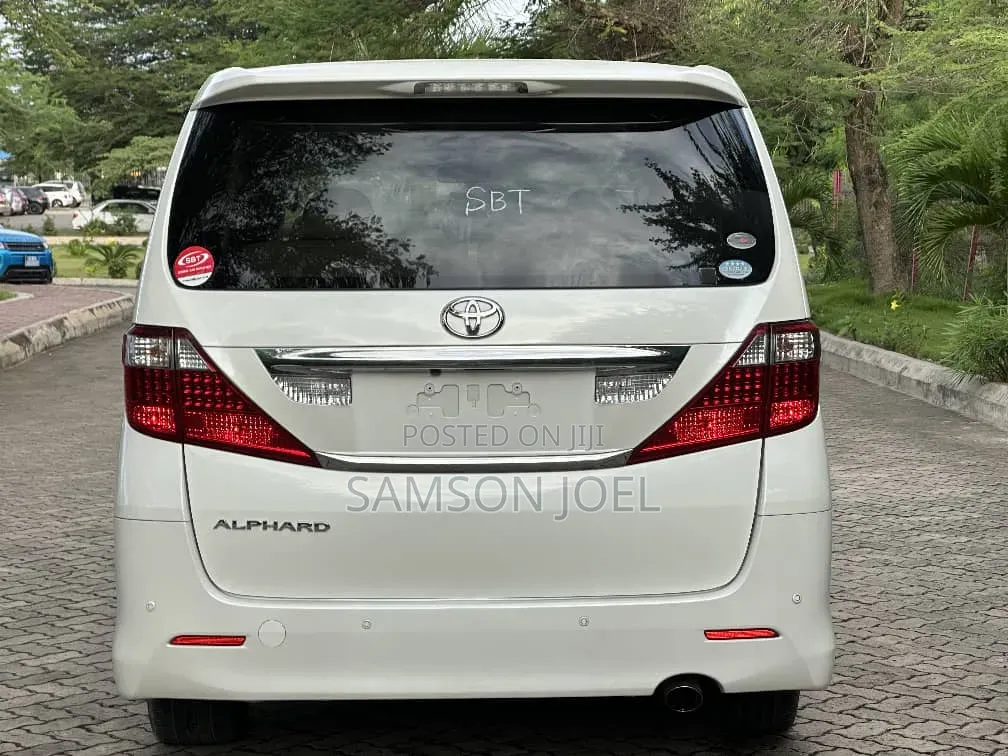 Toyota Alphard 2009 White