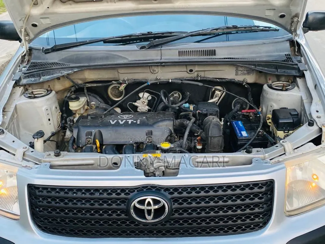 Toyota Probox 2005 Silver