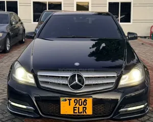 Mercedes-Benz C200 2020 Black