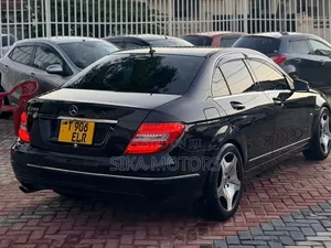 Mercedes-Benz C200 2020 Black