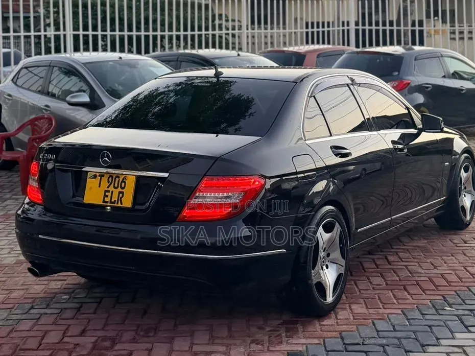 Mercedes-Benz C200 2020 Black