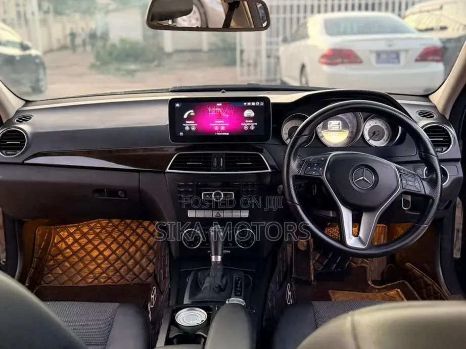 Mercedes-Benz C200 2020 Black