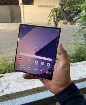 New Samsung Galaxy Z Fold6 256 GB Black