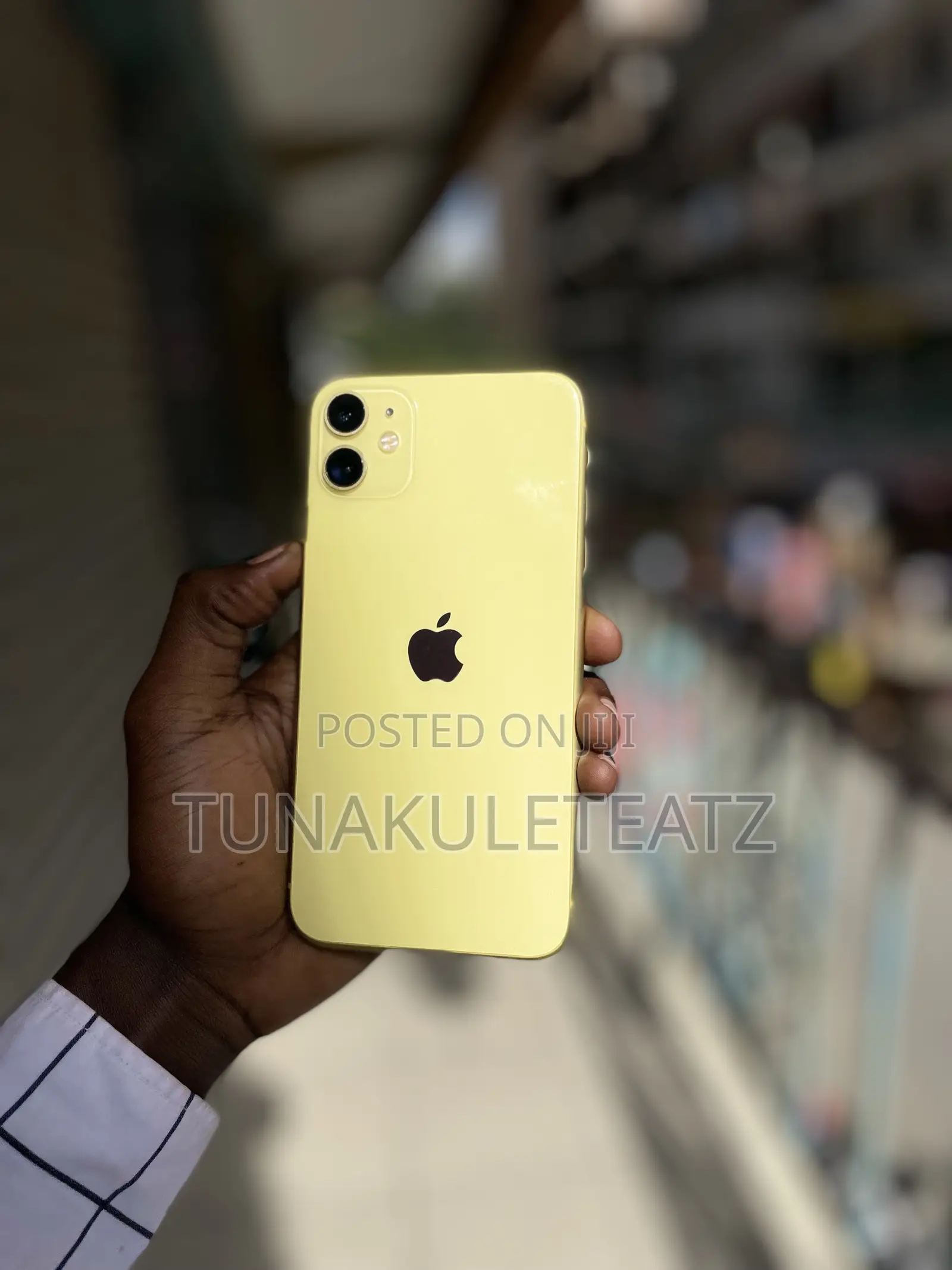 Apple iPhone 11 64 GB Yellow