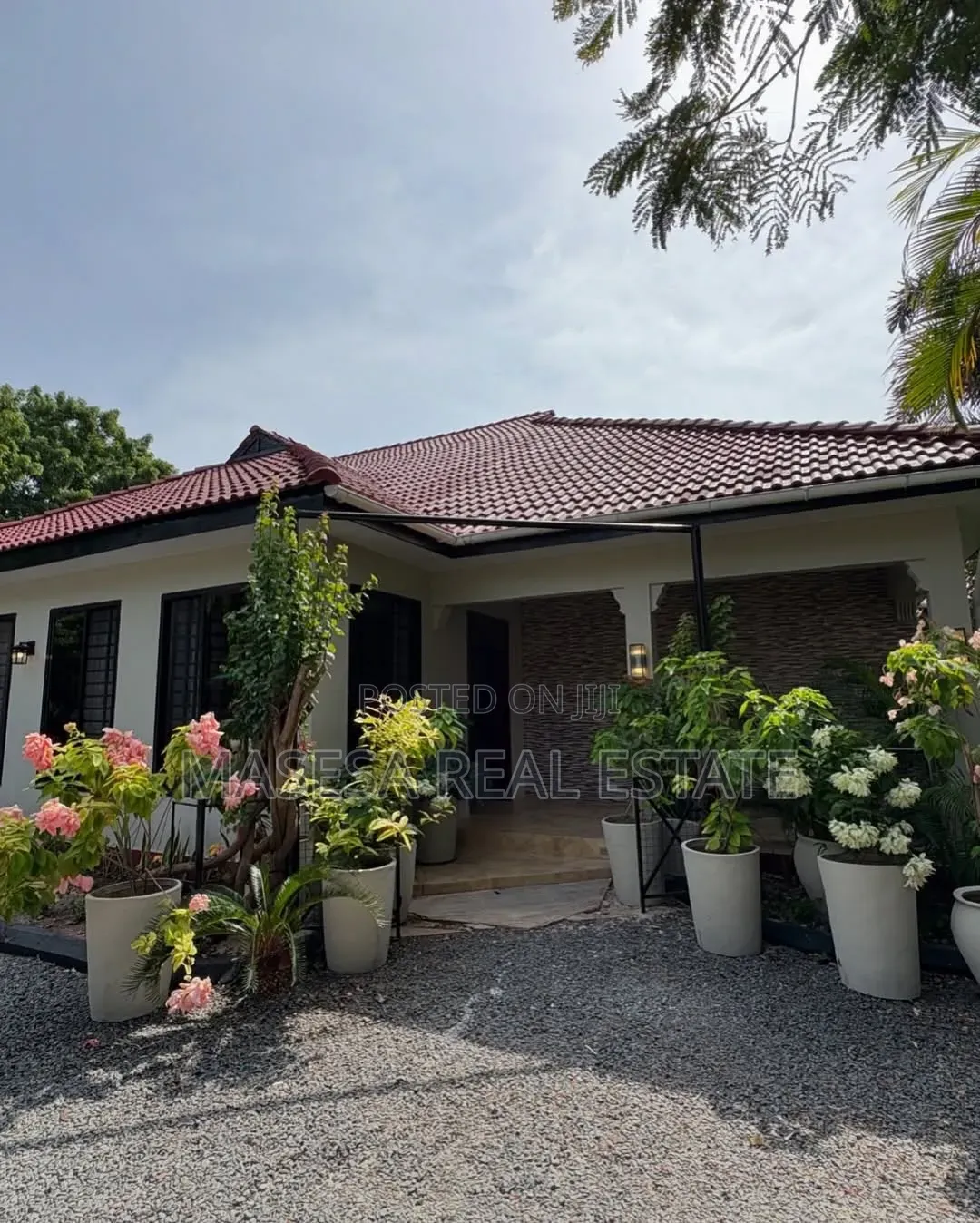Furnished 3bdrm Villa in Oyster Bay for rent