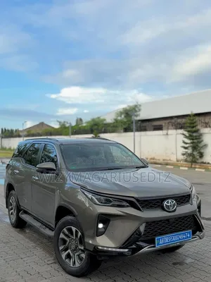 Toyota Fortuner 2023 Gray