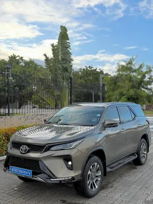 Toyota Fortuner 2023 Gray
