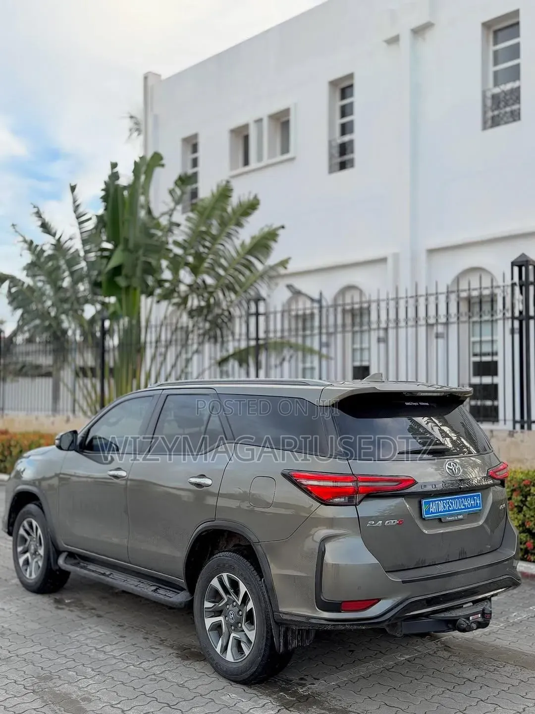 Toyota Fortuner 2023 Gray