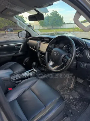 Toyota Fortuner 2023 Gray