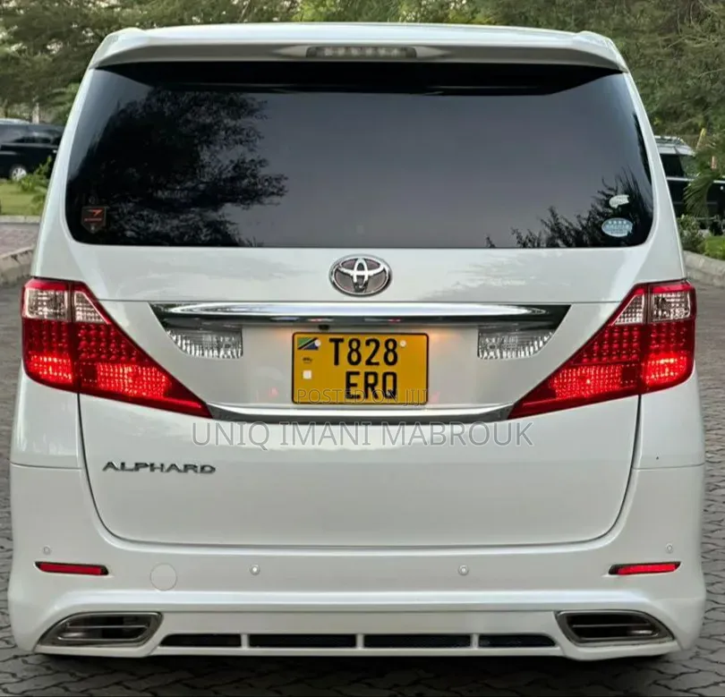Toyota Alphard 2009 White