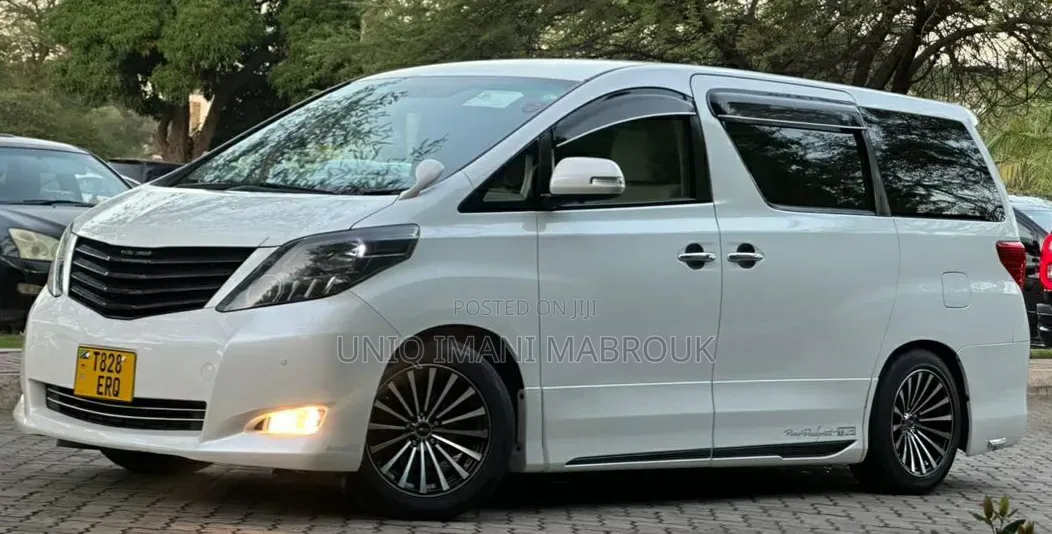 Toyota Alphard 2009 White