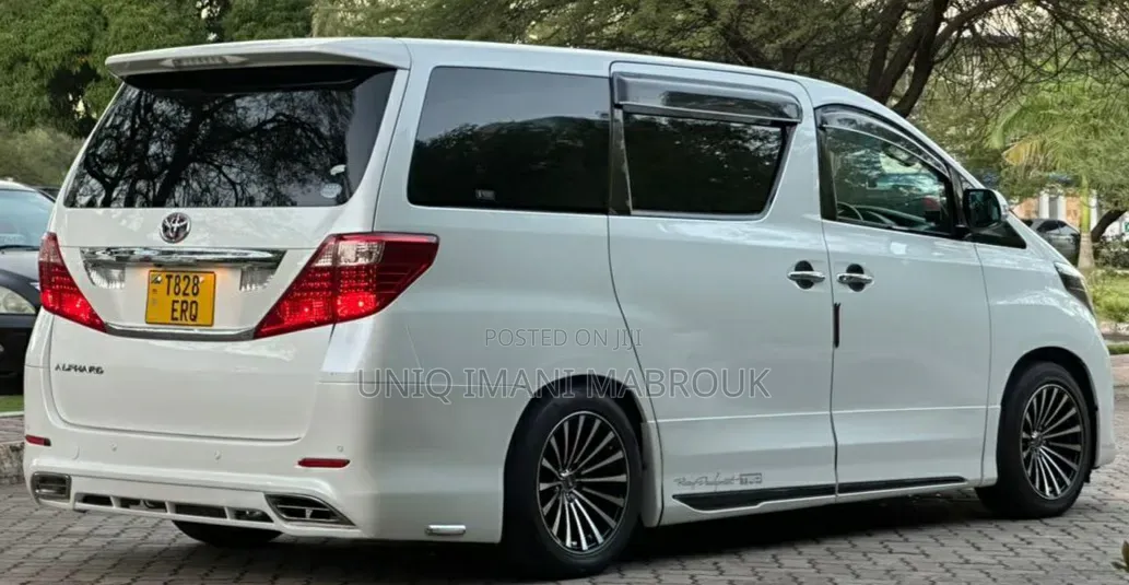 Toyota Alphard 2009 White
