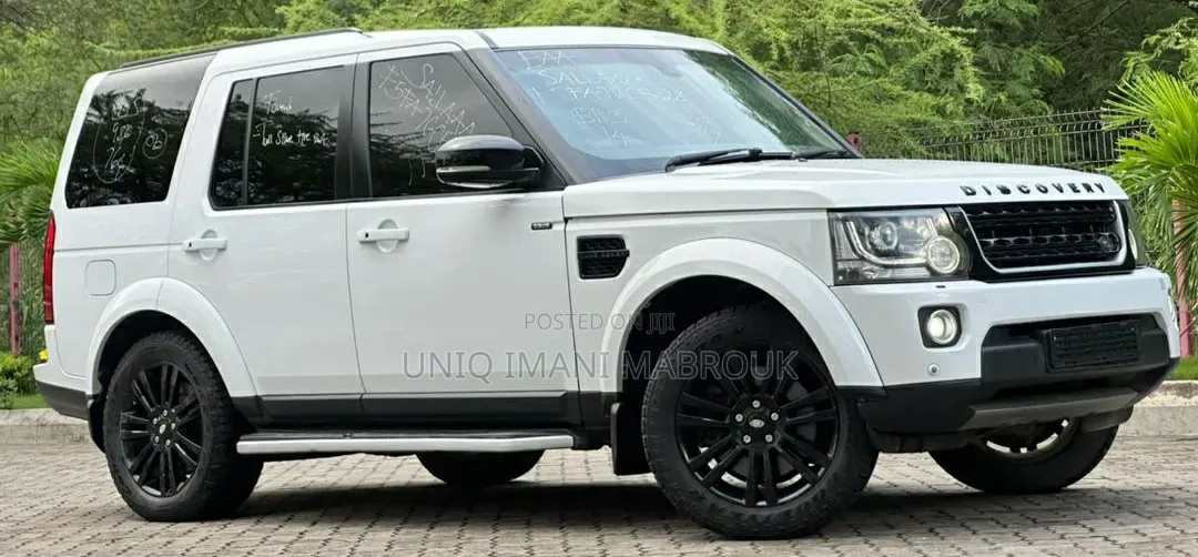 Land Rover Discovery 2015 White