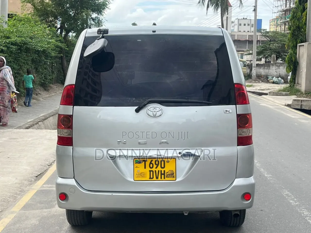 Toyota Noah 2003 Silver