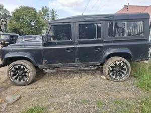 Land Rover Defender 2000 Black