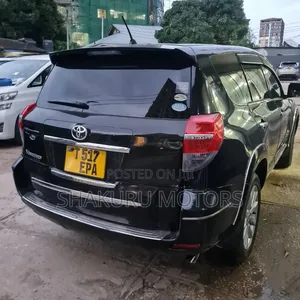 Toyota Vanguard 2010 Black