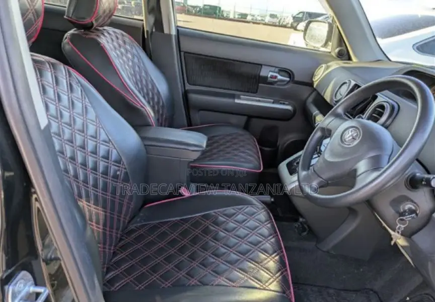 Toyota Corolla Rumion 2010 Black