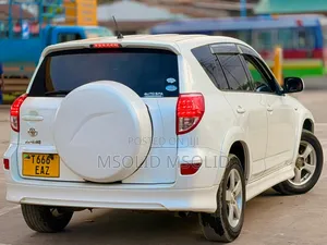 Toyota RAV4 2009 White