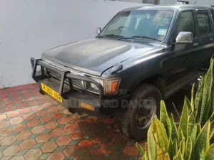 Toyota Hilux 1989 Gray