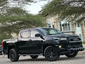 Toyota Hilux 2024 Black
